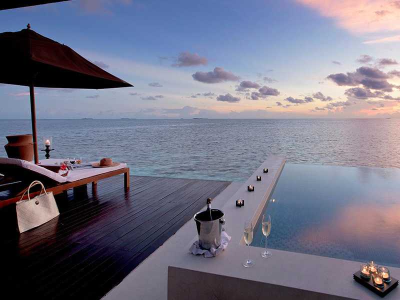 日落水上别墅 gallery images