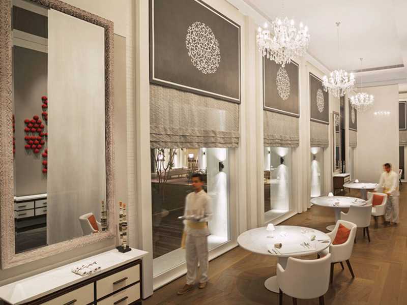 Le 1947 gallery images