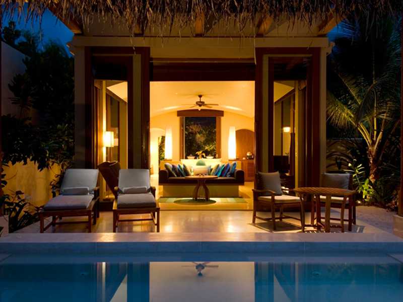 Deluxe Beach Villa gallery images